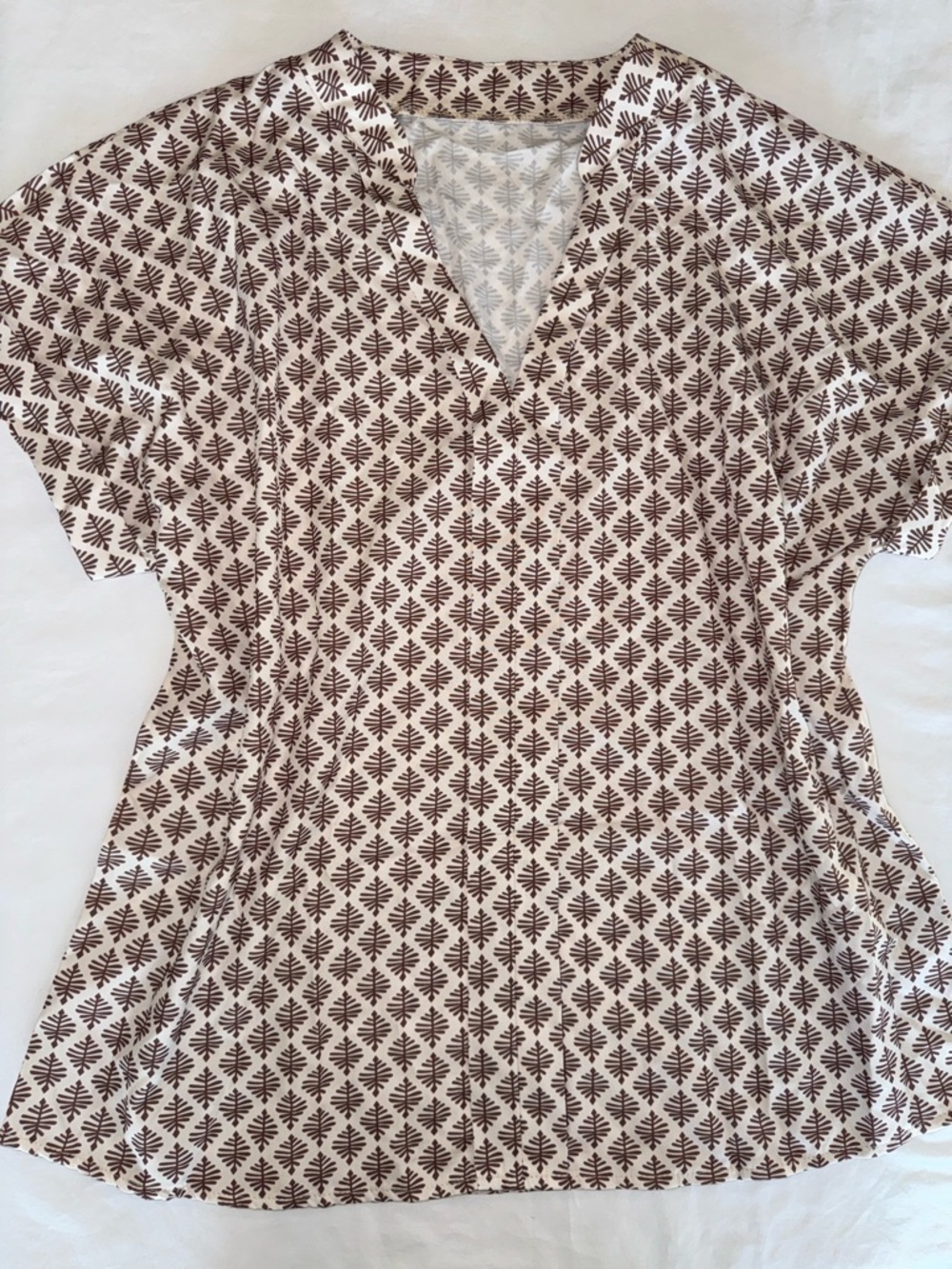 SHEIN Women's Printed V-Neck Short Sleeve Top - Brown/White L